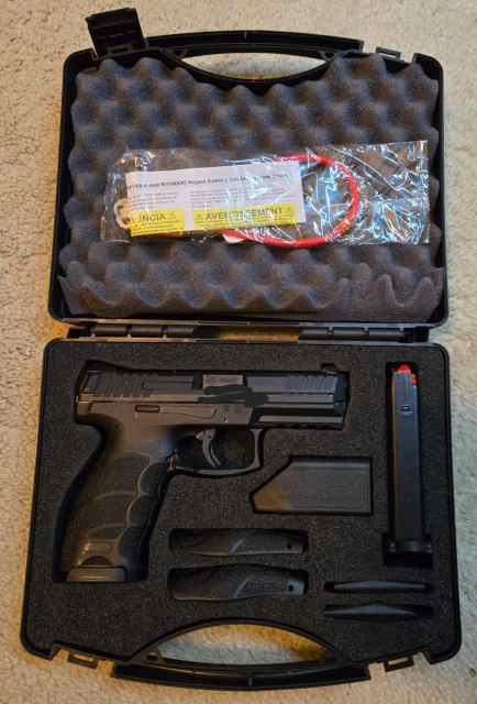 FS H&amp;K VP9 w/2 17rnd mags and box