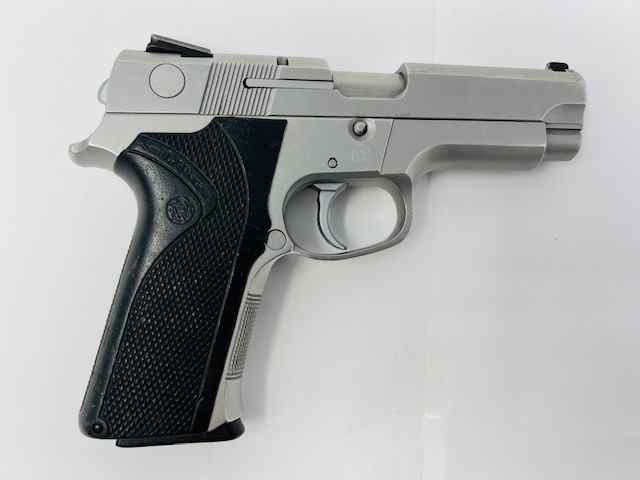 Smith &amp; Wesson 4046 .40 S&amp;W