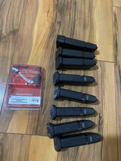 8 Glock 19 OEM mag