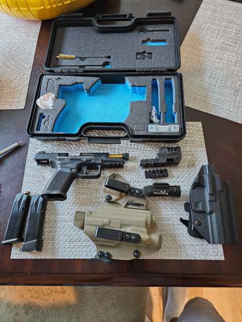 Canik tp9 elite combat executive and extras