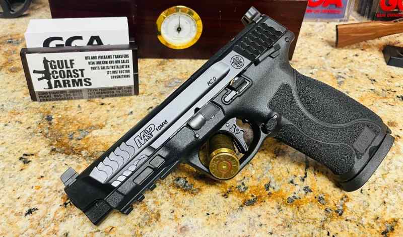 Smith & Wesson M&P 10mm.jpeg