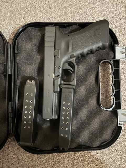 Glock 17 (SOLD)