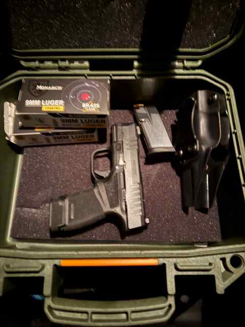 Hellcat micro/pelican case/holster/ammo