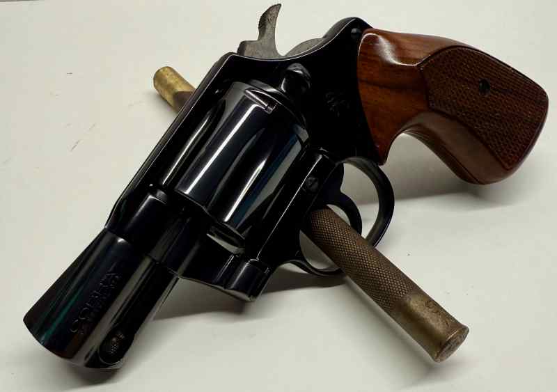 Colt Cobra .38 Special snub nose blued