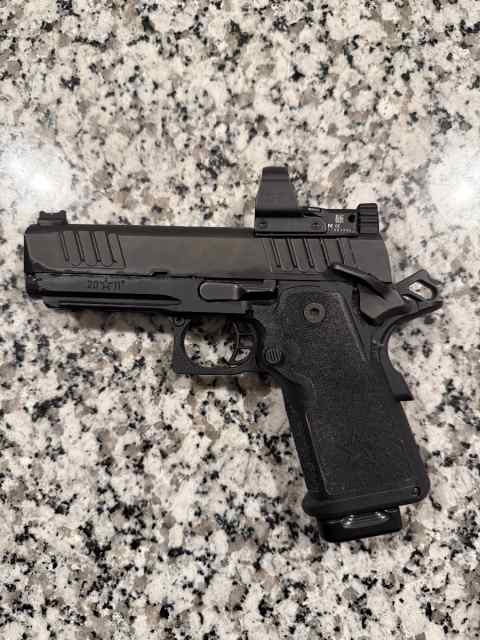 Staccato C Compact grip w/ Delta point pro