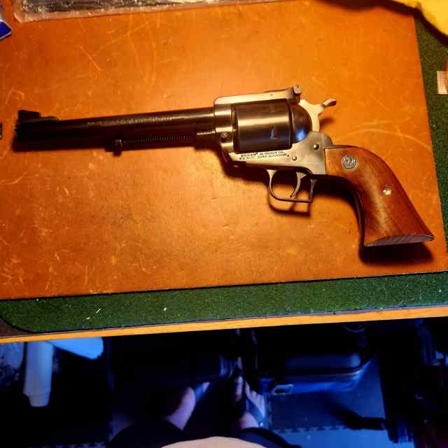 Ruger New Model Super Blackhawk 44 Magnum