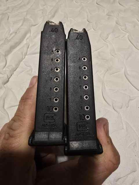 Glock 23 10 rounds magazines 