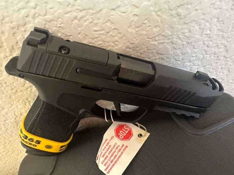 Dan Wesson DWX Compact 