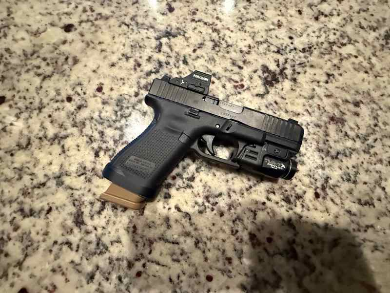 Glock 19 w/Holosun