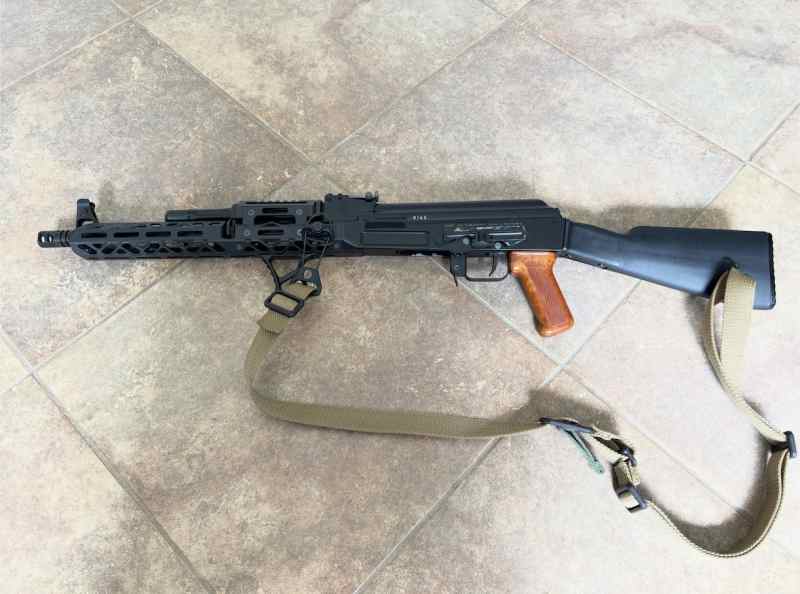 Arsenal SAM5 with mags