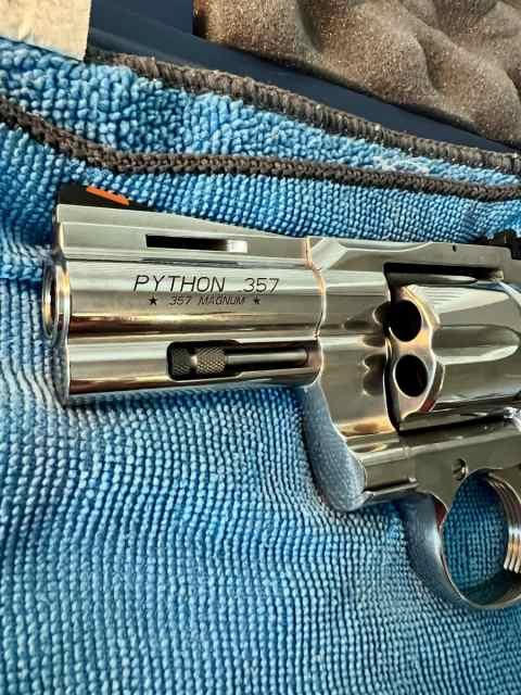 Colt Python 3”