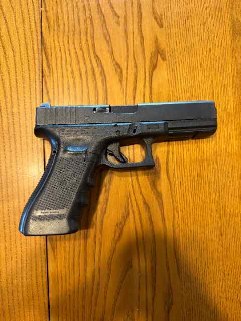 Glock 22 Gen4 .40cal PD Trade-In plus extra