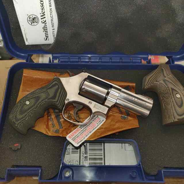 LNIB! Smith &amp; Wesson Model 686 Plus .357 Magnum 3&quot;