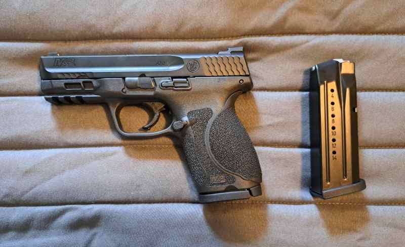 S&amp;W M&amp;P Compact  9mm 