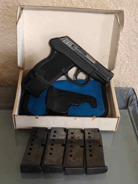Neat Little Keltec P32 w/ extras