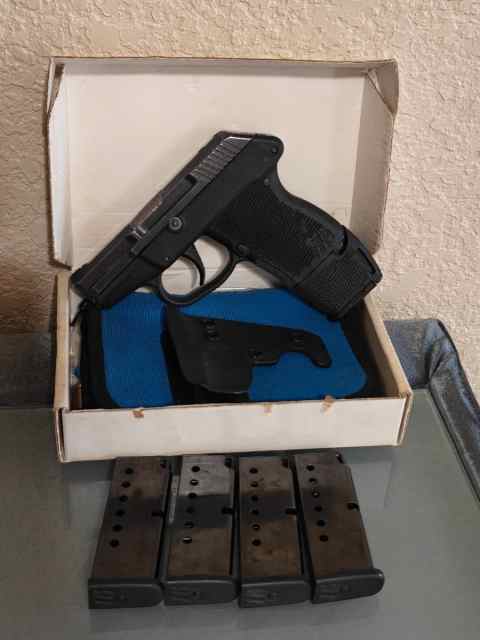 Keltec P32 w/ extras - Great for Concealed Carry