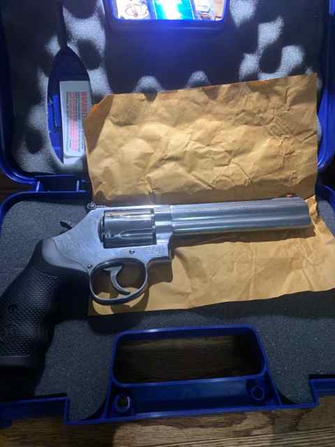 S&amp;W 686 plus