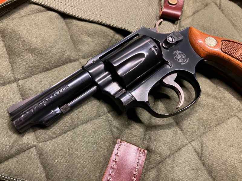 Smith &amp; Wesson Model 36 Chiefs Special 3” Revolver