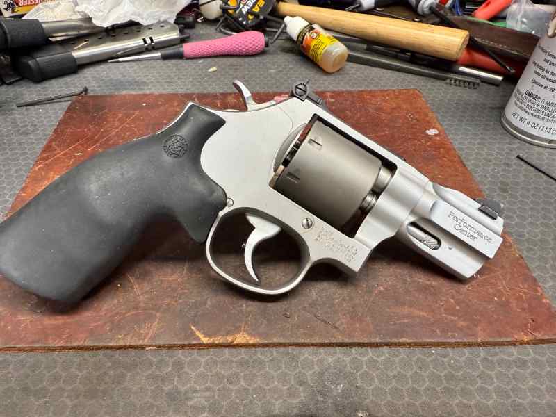 Smith &amp; Wesson 986 2.5, 986 5.25 and a 610-3 3”