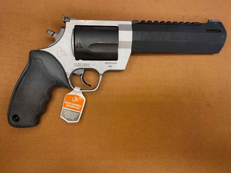 NEW IN BOX - Ruger Single Six 22LR - 5.5&quot; (0625)