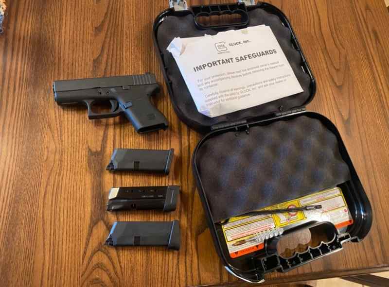 Glock 43 9MM Trijicon night sights / Shield Arms