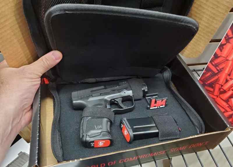 HK CC9 OR 9mm pistol w/box 2-mags 