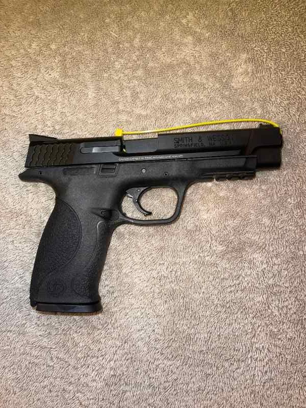 S&amp;W M&amp;P 9 PRO 9MM