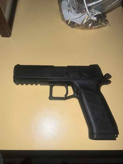 CZ P09