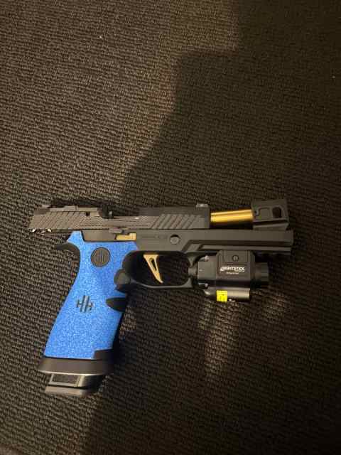 P320