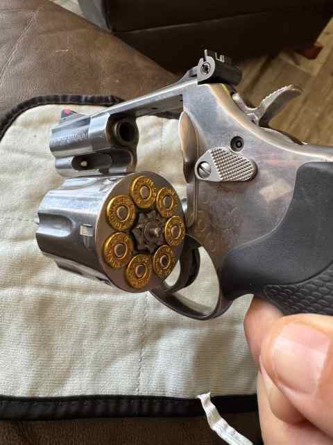 Smith &amp; Wesson 357 magnum 