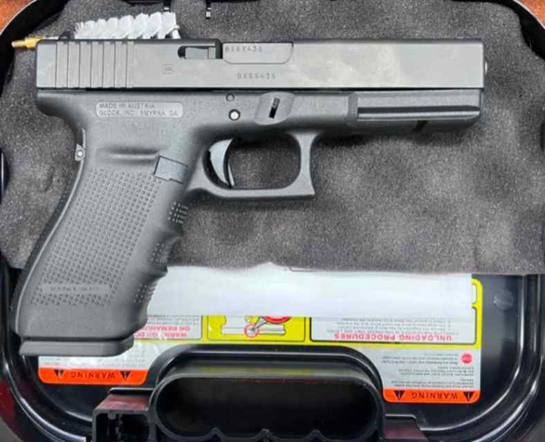 Glock 20 Gen 4 Neatly used in box
