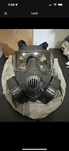 AVON M50 GAS MASK W/ CARRY BAG - U.S. MILITARY / L