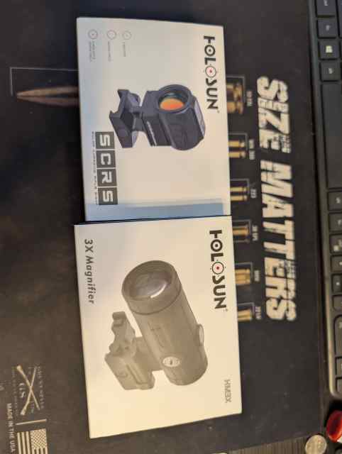 Holosun SCRS Red Dot and Holosun HM3X Magnifier 