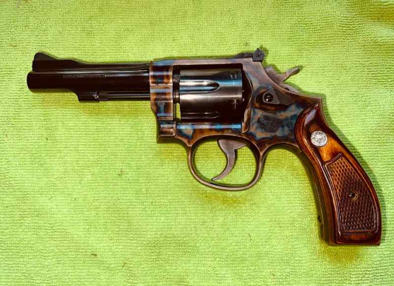 S&amp;W COLLECTORS &quot;MUST HAVE&quot;