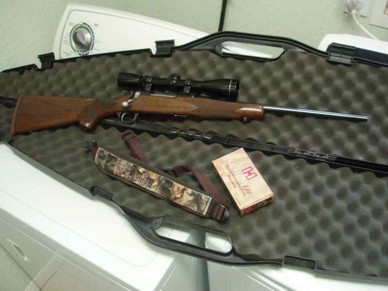 Ruger M77 Hawkeye compact 243