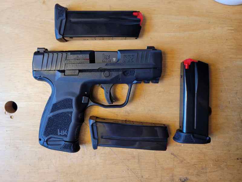 HK CC9 with 4 mags
