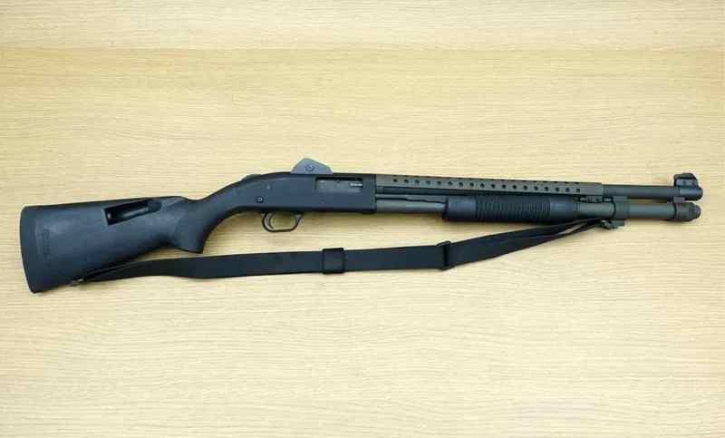 Mossberg 590 12g