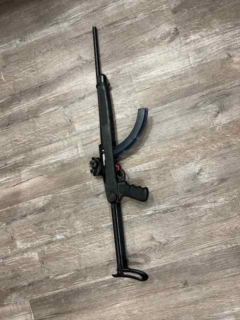 10/22 Ruger with binary