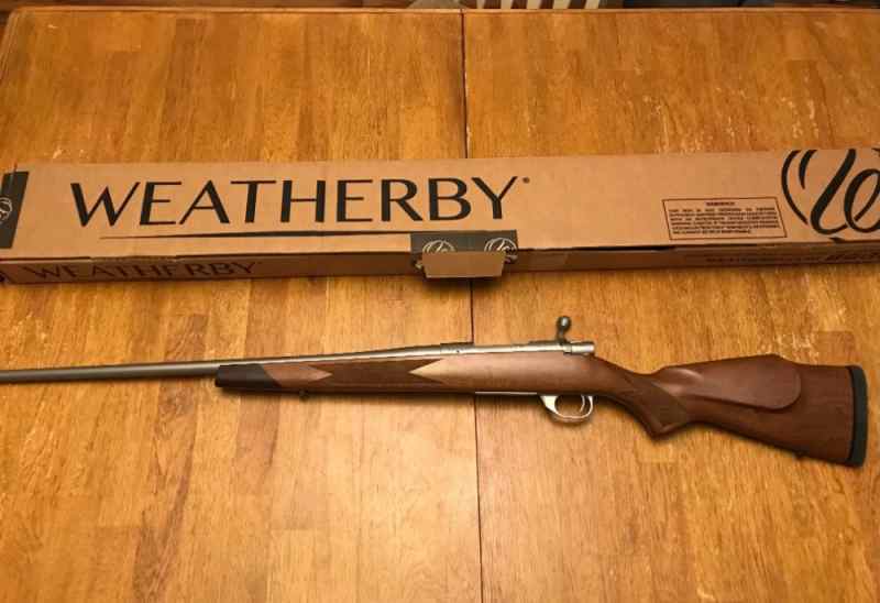 Weatherby Vanguard Deluxe rifle 308 Win Winchester