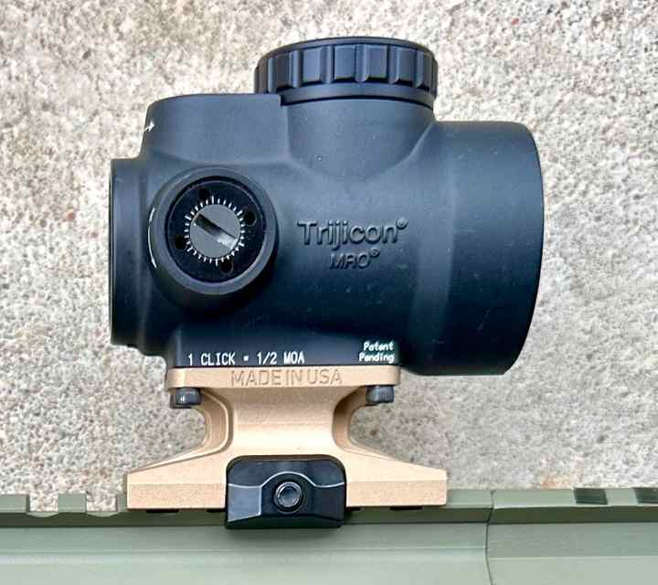 TRADE: Trijicon MRO green dot w/Reptilia Mount