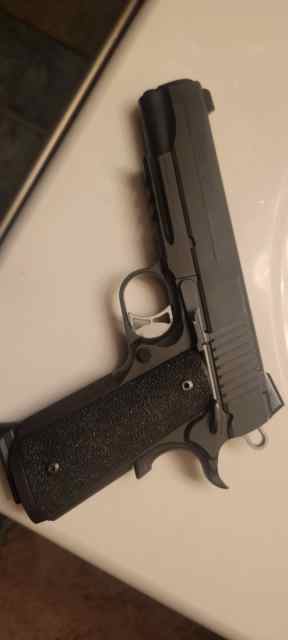 Sig Sauer tac ops 1911