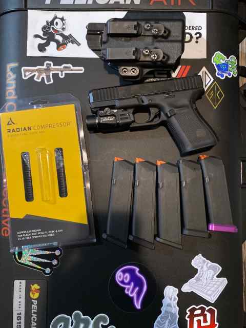 Glock 19 MOS package