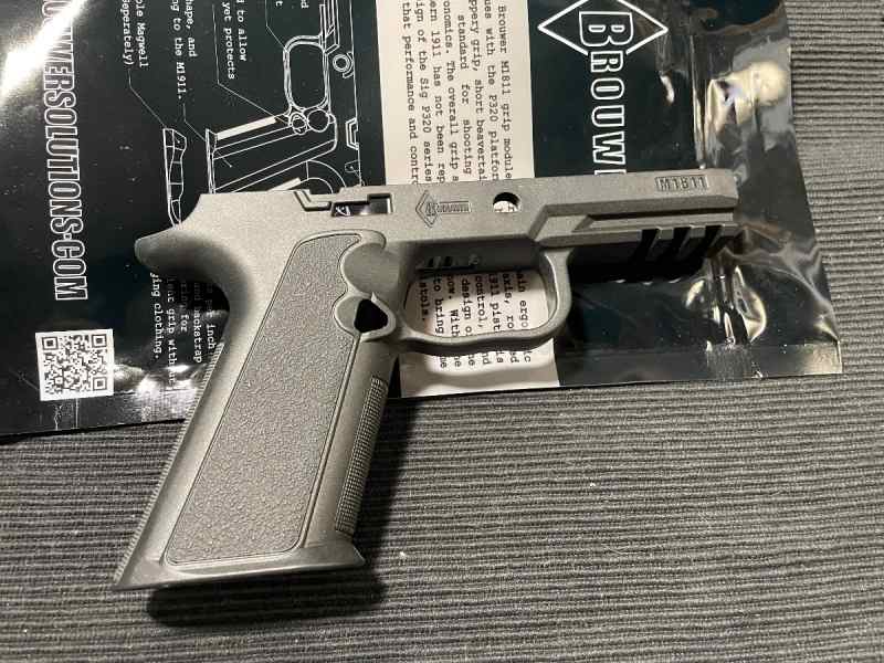 Brouwer M1811 frame for Sig P320 FS/FT