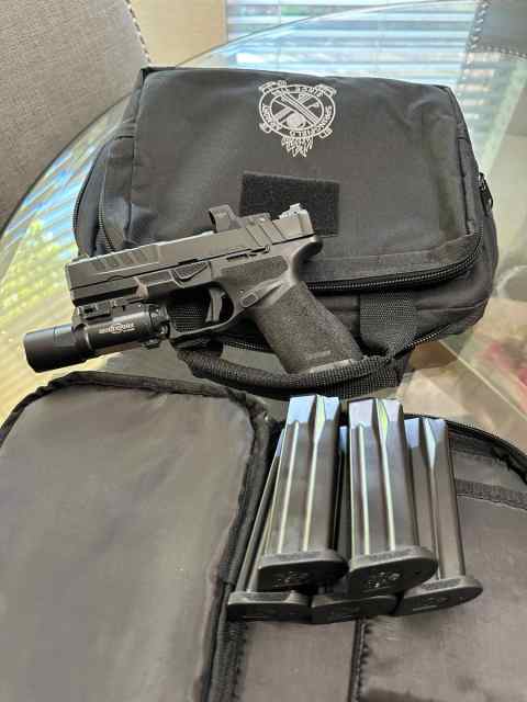 WTS/T Springfield Echelon Compact w/ goodies