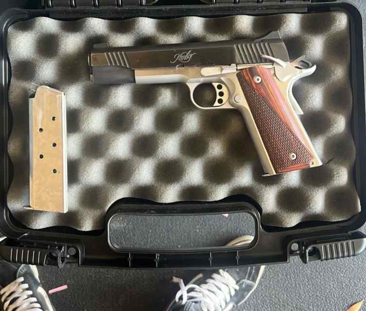 Kimber custom II 1911 two tone