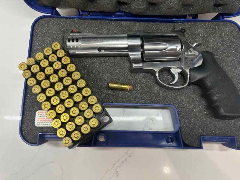 Smith and Wesson 460