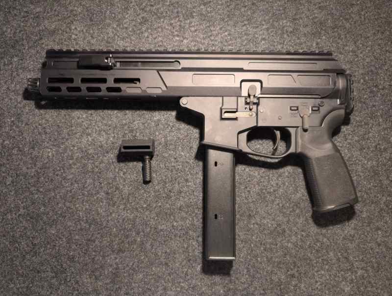 DDLES AR15 Matador MAT-9 9mm pistol