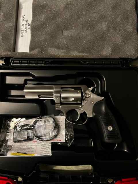 Fs: Ruger SP101 357 mag