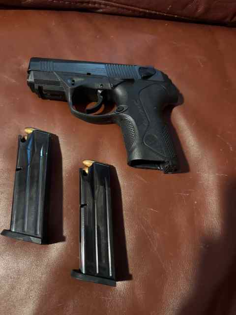 Beretta Px4 Storm compact 