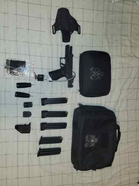 Springfield Armory Echelon 4.5&quot; with Red Dot 